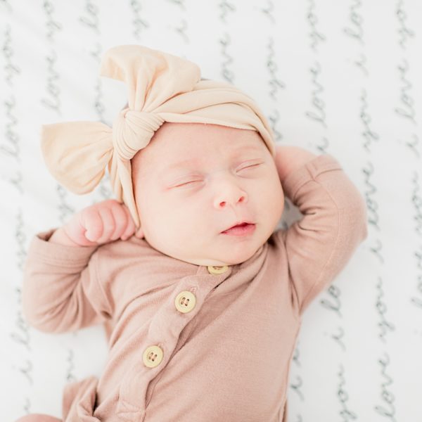 Morgan-Hill-Light-And-Airy-Lifestyle-Newborn-Modern-Photographer