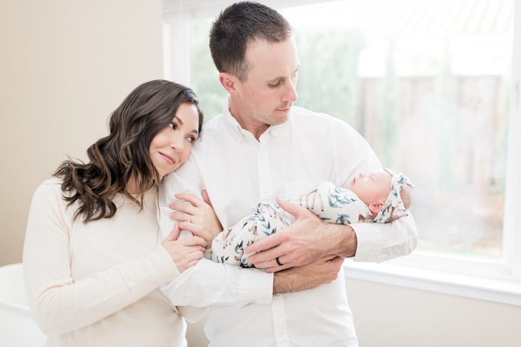 Morgan-Hill-Light-And-Airy-Lifestyle-Newborn-Modern-Photographer